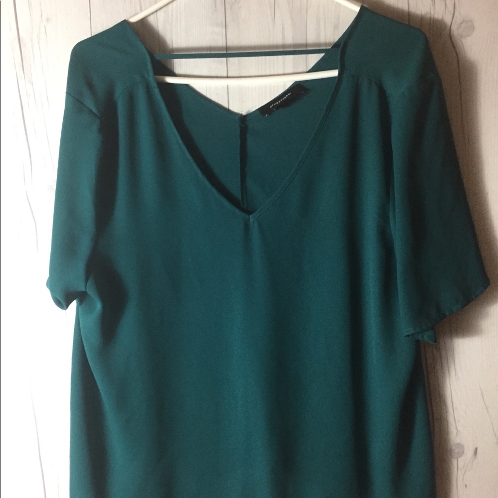 Emerald Atmosphere Top